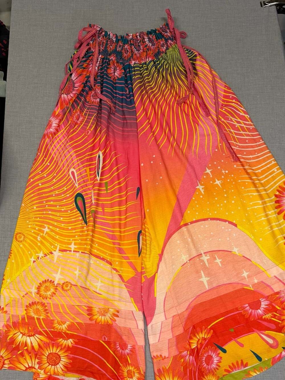 Agua Bendita Revolve Wide Leg in Solaris Ombre - Picture 3 of 12